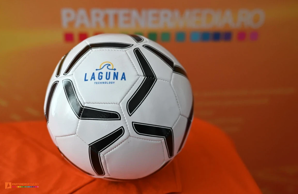 mingii de fotbal personalizate prin etichete uv dtf Mingii de fotbal personalizate - MO7933