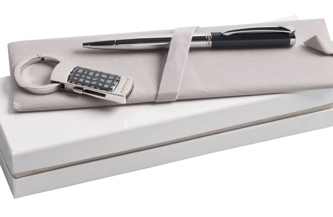 CPBU207 seturi Cacharel de cadou cu pix si breloc USB poza 1