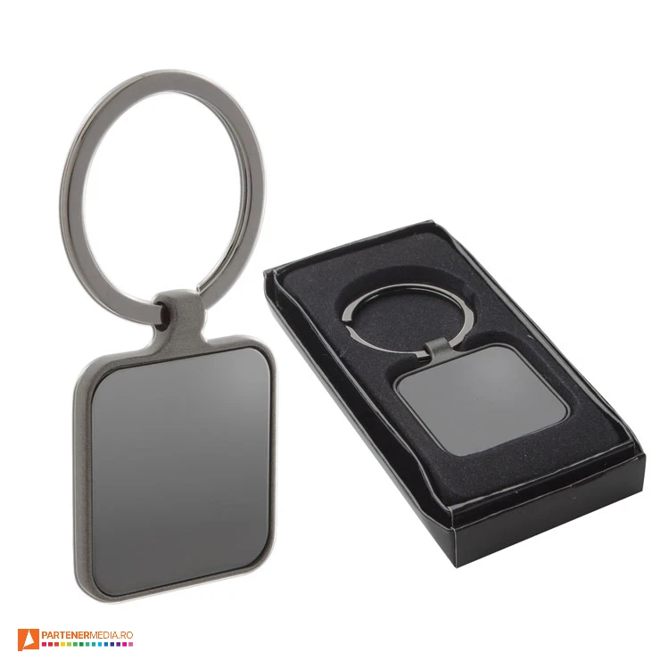 brelocuri metalice promotionale cu forma patrata si cutie de cadou ap873021 poza 1