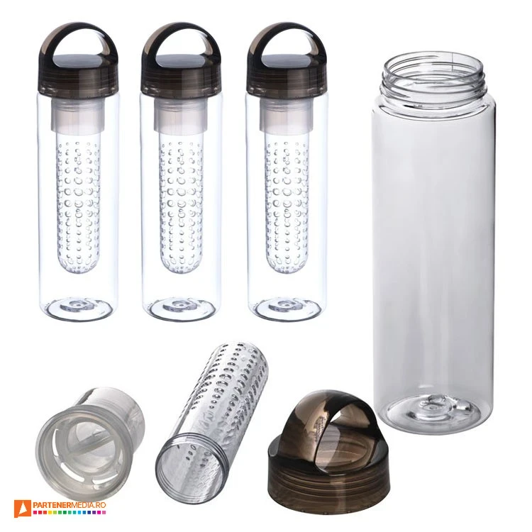 Sticle promotionale de baut din tritan cu capacitate de 650 ml si capac negru cu maner sticle din tritan cu infuzor 000877