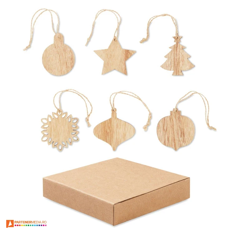 seturi de 6 ornamente de craciun din lemn cu snur cx1495 seturi de 6 ornamente de craciun din lemn cu snur cx1495 poza 1