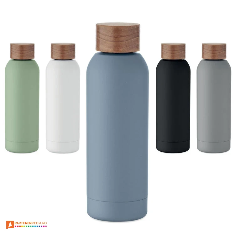 sticle metalice de 700 ml cu suprafata cauciucata colorata mo2671