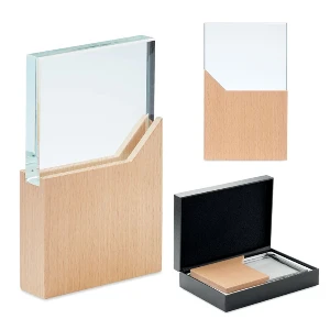 trofee promotionale din sticla si lemn de fag mo6585