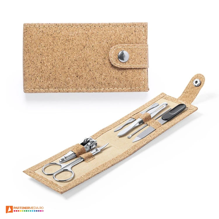 seturi de ustensile pentru manichiura in etui din pluta 6983 poza 1