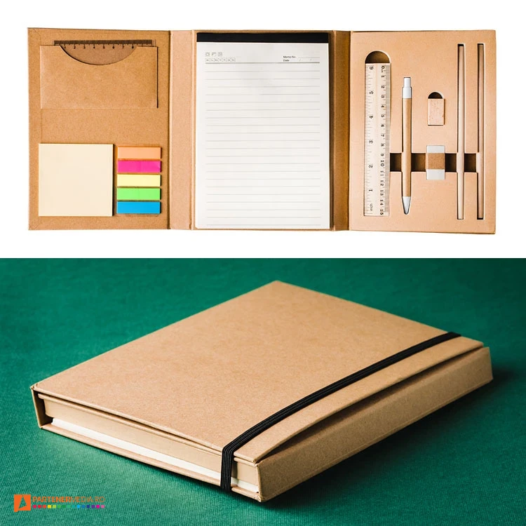 notesuri promotionale cu etichete colorate si instrumente de scris r73658